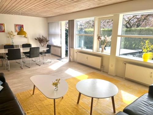 140 modern m2 in quiet neighborhood with lovely courtyard in Kjellerup