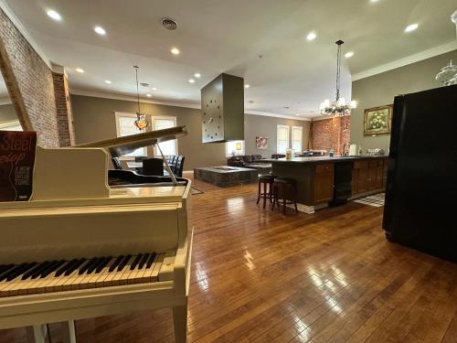 . The Brick-Road Penthouse