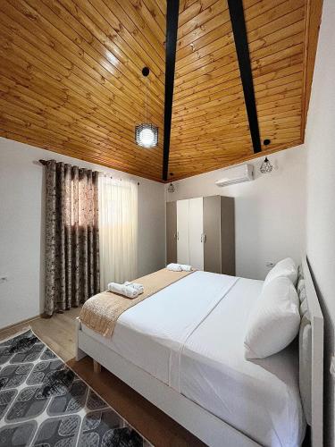 Apartment with View and Balcony image 10