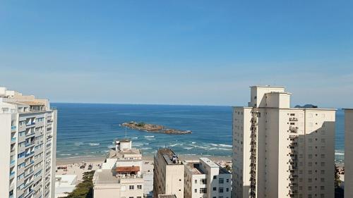 Apartamento - Flat Golden Beach Guarujá (Apartamento - Flat Golden Beach Guaruja) in Pitangueiras