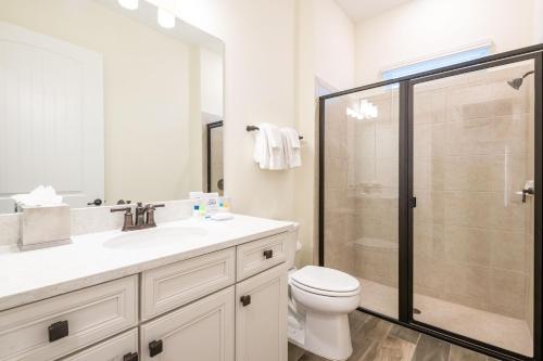 Sun Filled Cottage near Disney with Hotel Amenities at Margaritaville - 8033ST - image 10