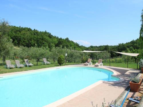 Басейн, Apartment in Guasticce with shared pool in Collesalvetti