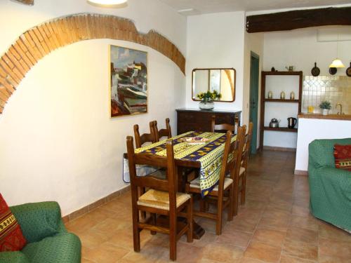 Зручності, Apartment in Guasticce with shared pool in Collesalvetti
