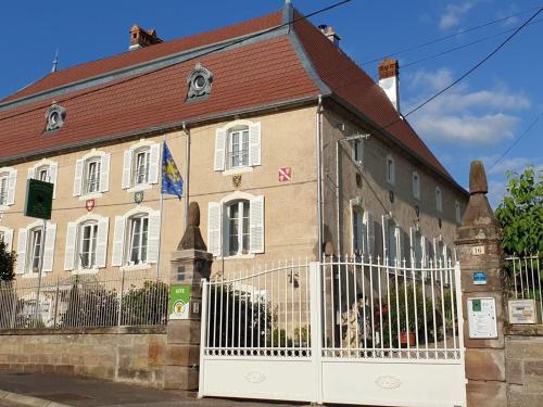 . Gîte historique spacieux pour 12 pers, proche nature