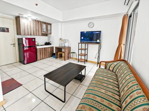 Cozy 3BR M-Town apt Serpong with Pool by 2ndHome