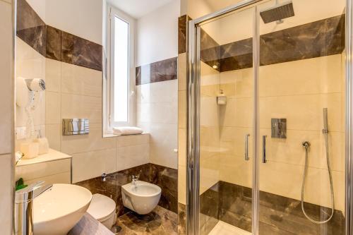 The Bridge Suites Ideally located in the prime touristic area of Navona, Sweet Stay In Rome promises a relaxing and wonderful visit. Offering a variety of facilities and services, the hotel provides all you need for a 