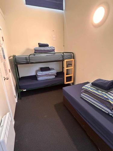Aspen Lodge Backpackers – Queenstown, CA