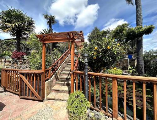 Charming Backyard Guest House with Koi Pond in Castro Valley (CA)