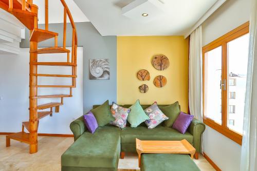 Two-Bedroom Duplex Apartment image 7