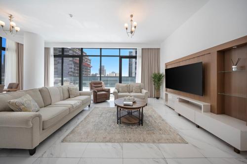 Stylish 1BR with large Terrace JVC, Dubaj
