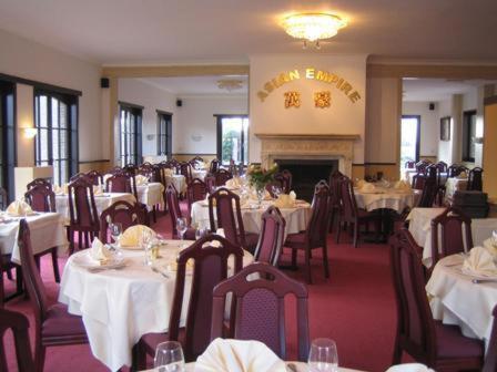 餐廳, 亞洲帝國酒店 (Hotel Asian Empire) in 庫爾內
