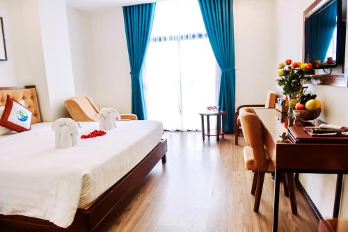 room detail thumbnail 0