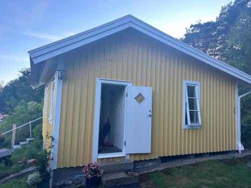 Hotellet från utsidan, Söt stuga (Sot stuga) in Tjarndalen