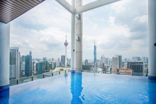 The Luxe KLCC View Sky Pool - image 10