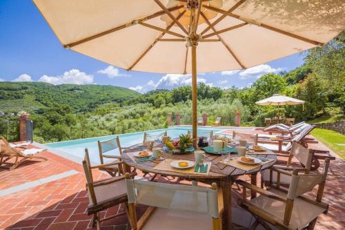 Tuscany villa with pool in Monsummano Terme