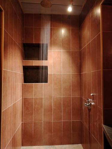 2 twin beds