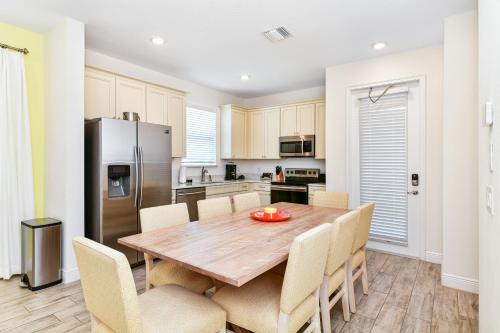 Luxurious Cottage near Disney with Margaritaville Resort  Island H2O Access - 8000DR - image 14