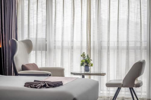 Superior Twin Room image 2