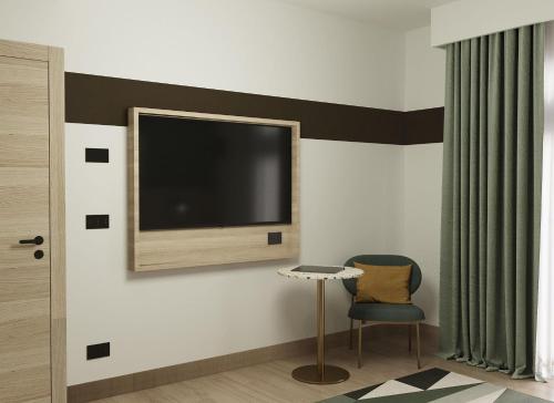 Family King Room with Sofa Bed
