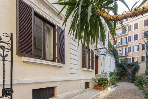Vatican Luxury Three Bedroom Apartment, Roma (foto 9)