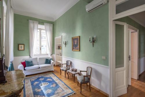 Vatican Luxury Three Bedroom Apartment, Roma (foto 10)