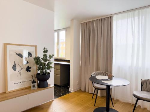 Salonik pod Książem by Liberta Rent