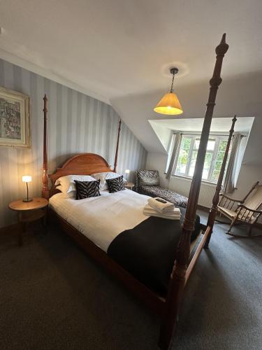 The Crooked Inn - image 2