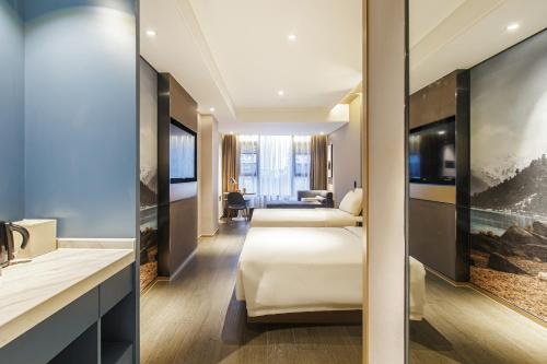 room detail thumbnail 0