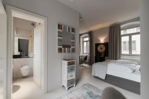 BS Suites - image 4