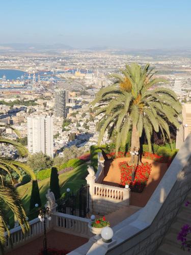 הפנינה בכרמל, Haifa