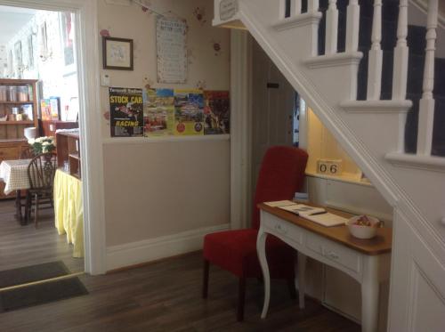 Cleasewood Guest House - main image