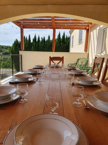 陽台/露台, Gîte des Falaises 8 à 10 personnes (Gite des Falaises 8 a 10 personnes) in 蘇斯皮耶爾