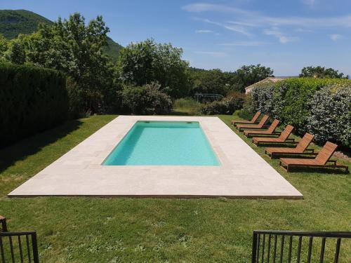 泳池, Gîte des Falaises 8 à 10 personnes (Gite des Falaises 8 a 10 personnes) in 蘇斯皮耶爾