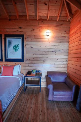 Ivy Wooden Chalet image 5