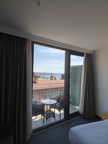 Suite with Sea View room in Taksim Hotel V Plus