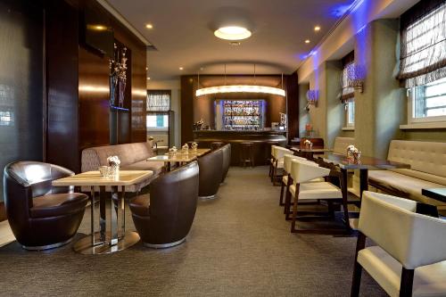 686546110 Meliá Genova