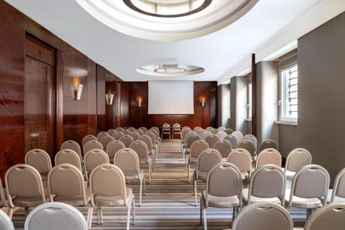 686546128 Meliá Genova