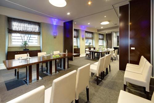 686546133 Meliá Genova