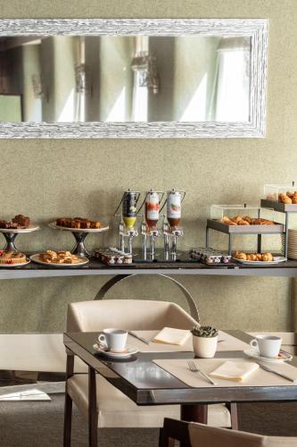686546168 Meliá Genova