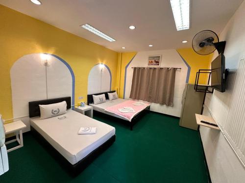 room detail thumbnail 0