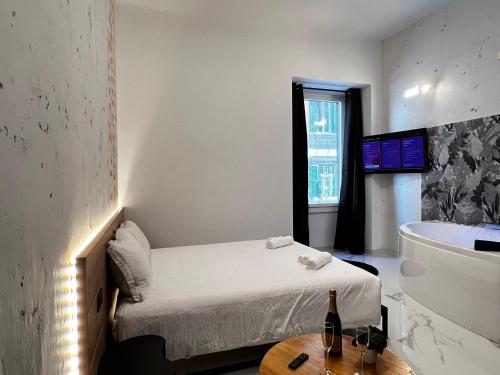 ESE luxury spa suites - elegant jacuzzi suite, quiet&central, Rome (photo 7)