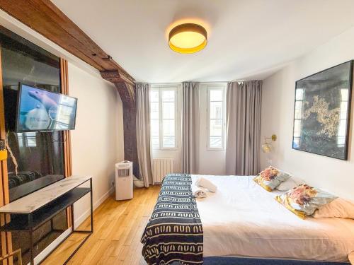 Urban Flat 176 - Charming 3 Bedroom in Montorgueil - image 14