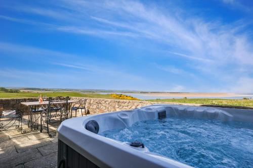 Budle Newton - North East Escapes gîte à louer Warenmouth Tower