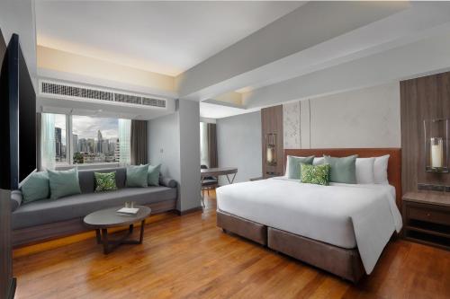 room detail thumbnail 1