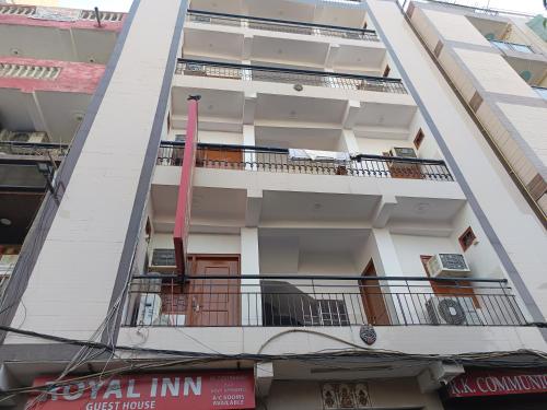 Royal Inn -01 Minute Walk in Nizamuddin Railway Station