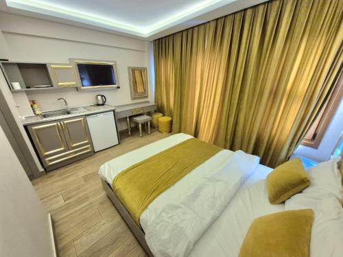 Taksim La Marino Hotel - image 3