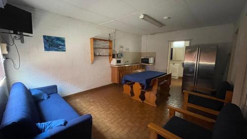 2 bedrooms, 5 beds