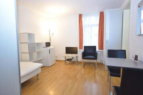 Practical studio at trendy location - Stork 22, Zúrich (foto 7)