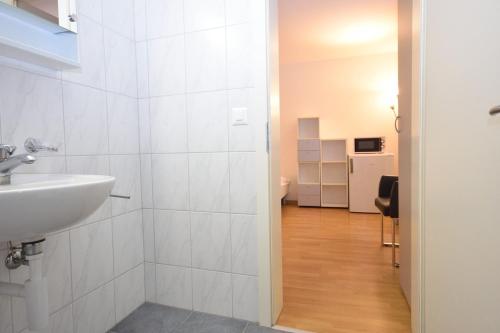 Practical studio at trendy location - Stork 22, Zúrich (foto 9)