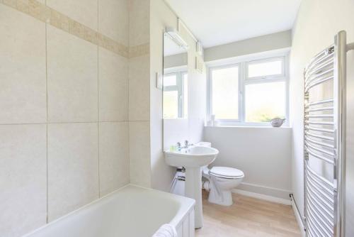 Windsor Escape, 2 Beds, Walk to Town, Parking, Windsor (zdjęcie 6)